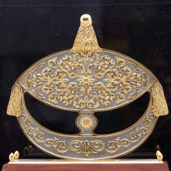 [486] Wau Bulan (Gold) (L)