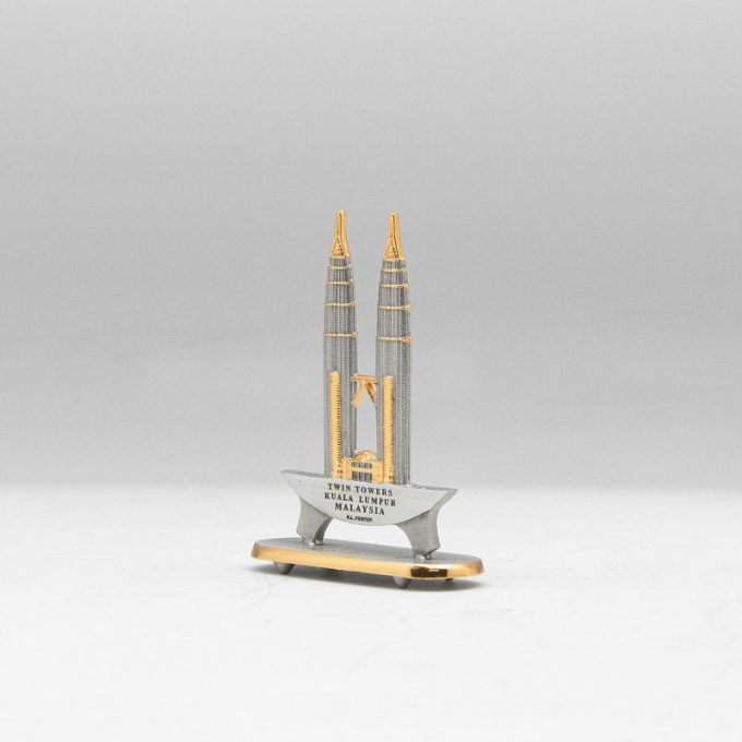 [374G] Twin Towers (Gold) (S)