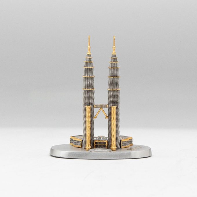 [848G] Twin Towers (Gold) (S) (3' 1/2" inches)
