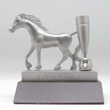 [221W] Horse (Wood)