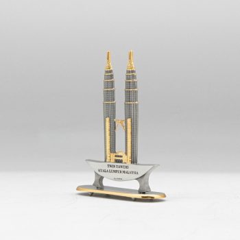 [473G] Twin Towers (Gold) (M)