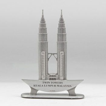 [474] Twin Towers (L)
