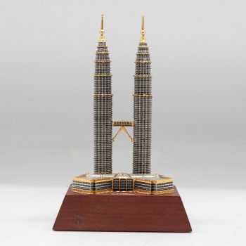 [712G] Twin Towers (Gold) (Wood)