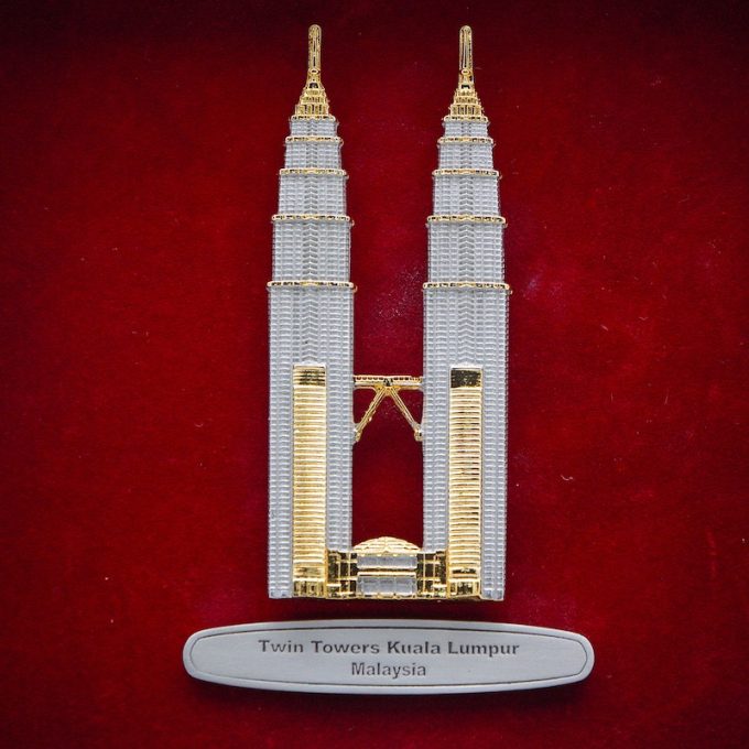 [603G] Twin Towers (Gold) (8" x 8" inches)