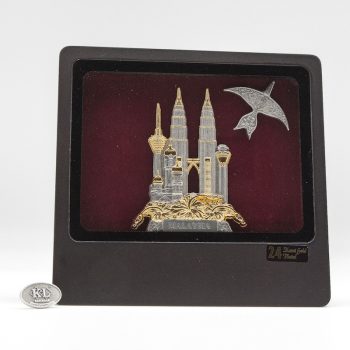 [682] KL Design & Wau Kucing (Gold)