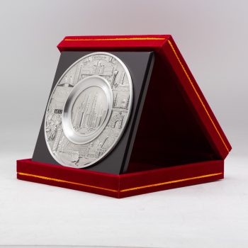 873-6inch-kl-design-plate-8x8-velvet-box-side
