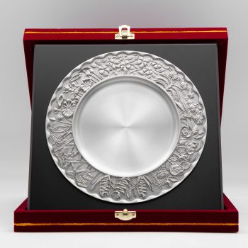 877-8inch-floral-plate-10x10-velvet-box
