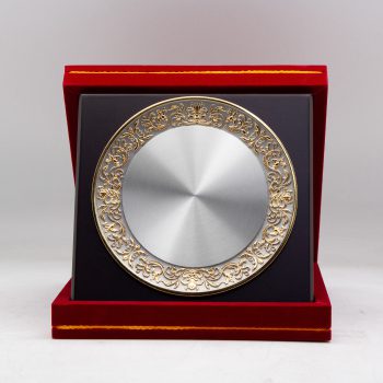 879g-6inch-batik-gold-plated-plate-8x8-velvet-box