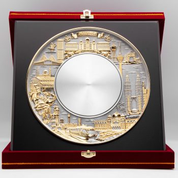 878g-9inch-kl-design-gold-plated-plate-12x12-velvet-box