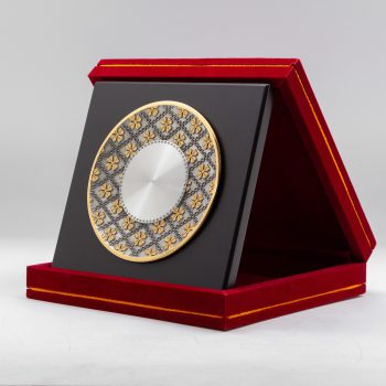 892g-5inch-songket-gold-plated-plate-8x8-velvet-box-side