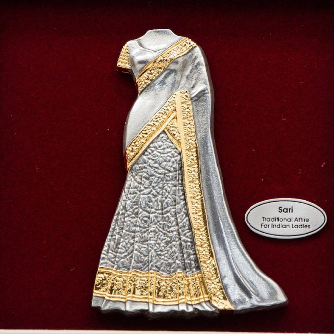 [958] Sari (Gold) (8" x 8" inches)