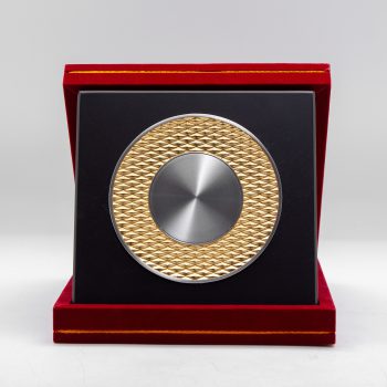 940g-5inch-rhombus-gold-plated-plate-8x8-velvet-box