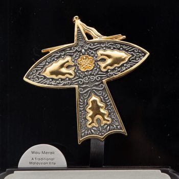 [967] Wau Merak (Gold) (S)