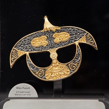 [968] Wau Puyuh (Gold) (S)