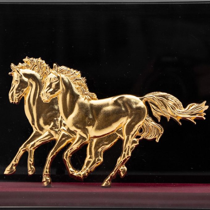 [983G] Horses (Gold) (L)
