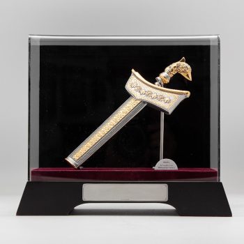 [987G] Keris (Gold) (L)