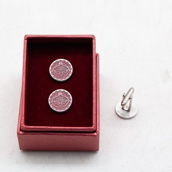1065m-wau-bulan-red-cufflink-packaging
